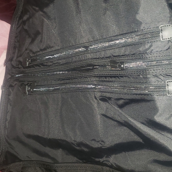 Briggs and Riley - Picture 7 of 8